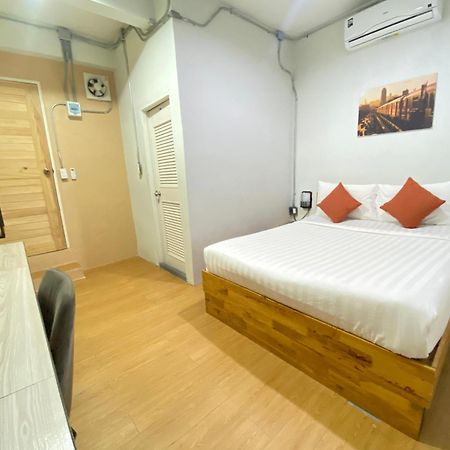 ซับรูมโฮเทล Subroom Hotel Surat Thani Buitenkant foto