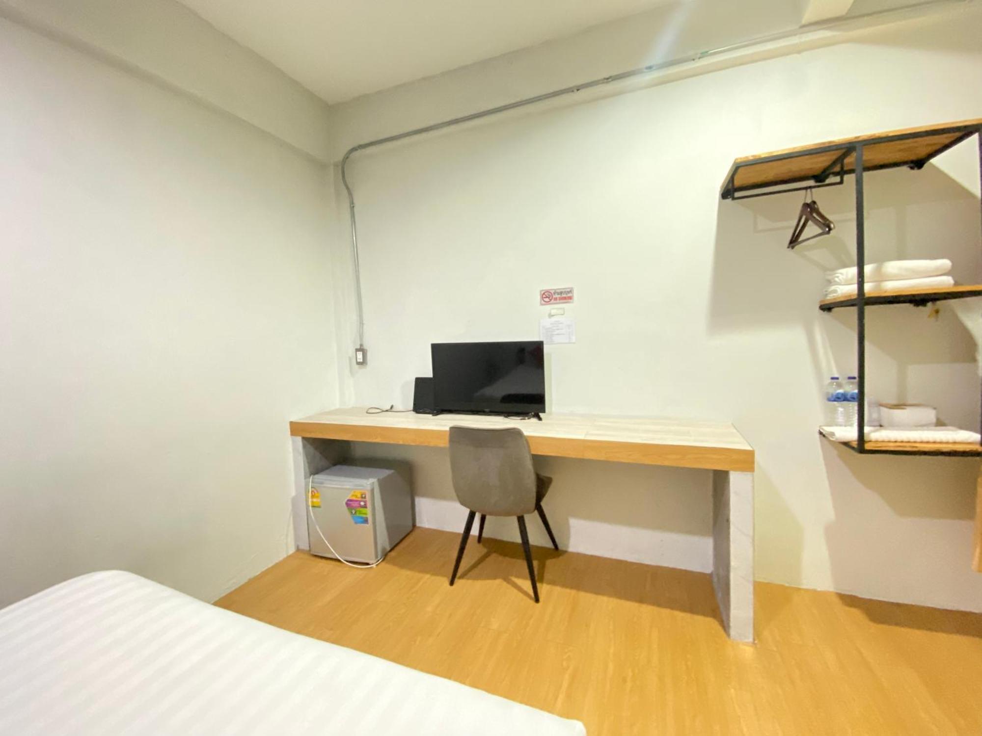 ซับรูมโฮเทล Subroom Hotel Surat Thani Buitenkant foto